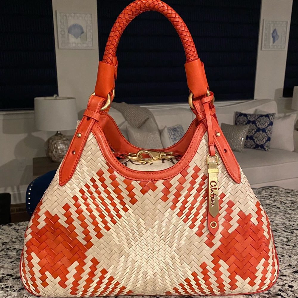 🎉HP✨NEW✨Cole Haan✨NWT!✨Genevieve RARE! Woven Leather Diamond Weave Triangle Bag